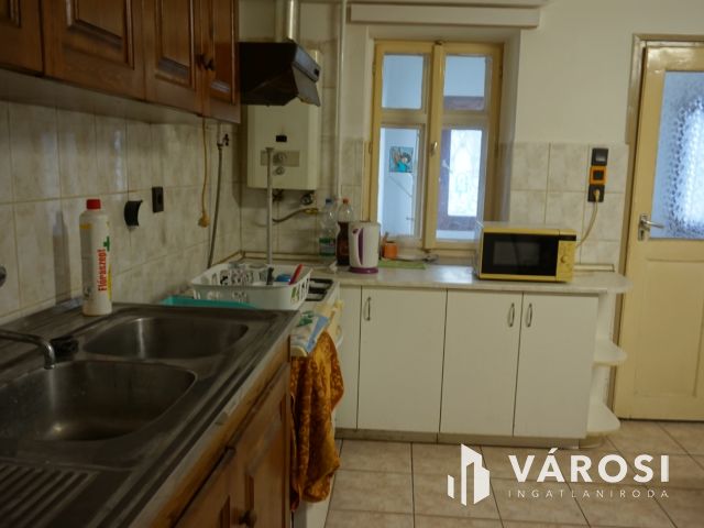 Kertes ház a Csúcson