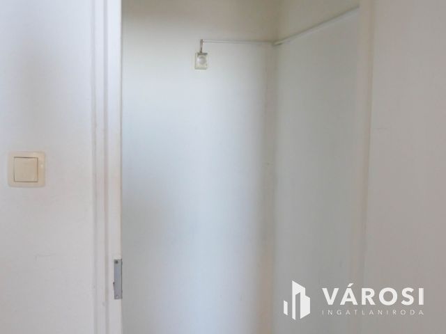 Azonnal költözhető lakás Gyárvárosban