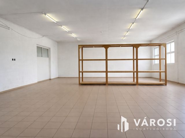 Szuper TELEPHELY lehetőség Debrecen-Déli ipari részén!