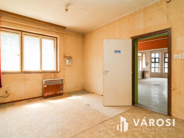 Kiadó ingatlan műhelynek, üzletnek vagy raktárnak