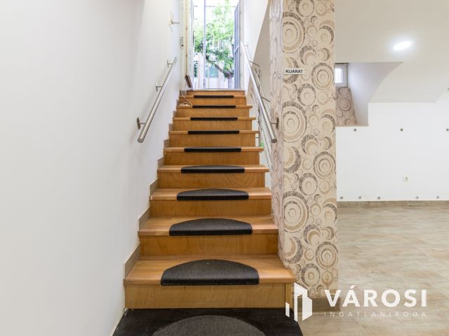Világos félszuterén üzlet-utcai bejárattal Angyalföldön-45m2