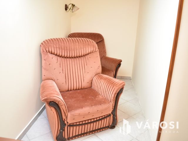 KIADÓ 64 M²-ES, KÉTSZINTES LAKÁS GYULA BELVÁROSÁBAN!